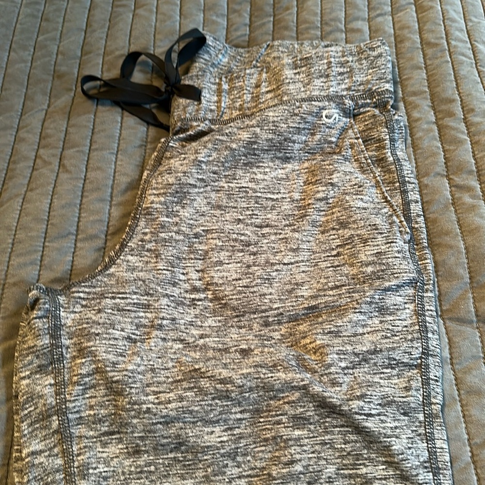 Gap Fit Brushed Tech Jersey Sweat Pants, size M, Black Heather